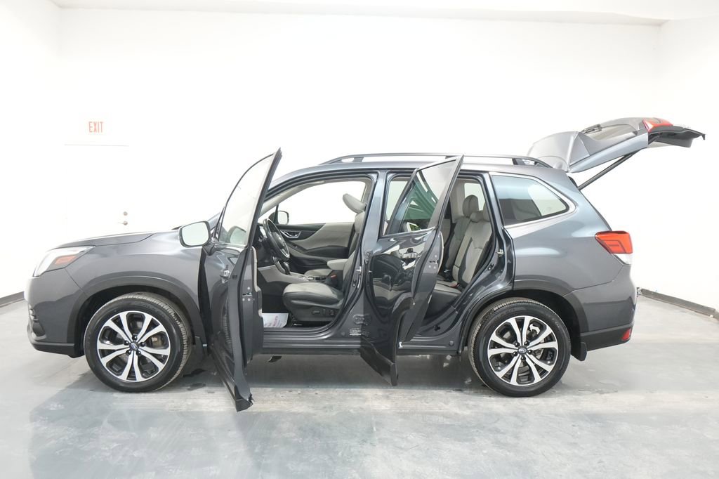 Used 2022 Subaru Forester Limited image 27