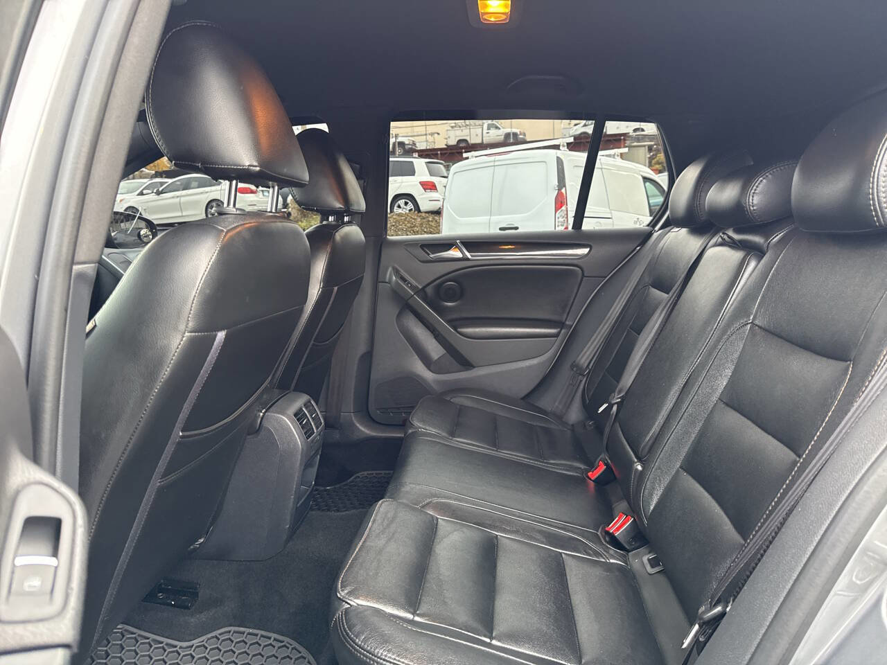 Used 2012 Volkswagen Golf 4-Door image 22