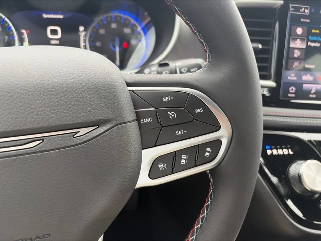 New 2027 Chrysler Pacifica Select AWD/4WD image 26