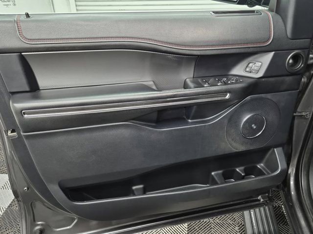 Used 2019 Ford Expedition Limited w/ Equipment Group 303A image 18