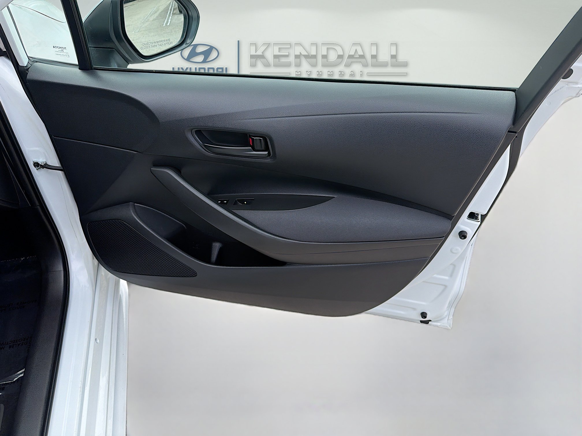 Used 2022 Toyota Corolla LE FWD image 30