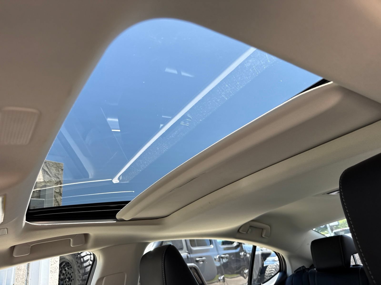 Used 2023 Lexus ES 300h w/ Accessory Package (Z1) FWD image 27