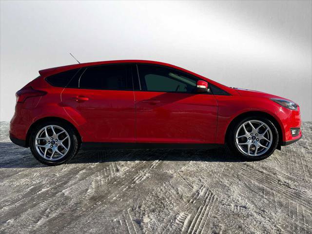 Used 2015 Ford Focus SE w/ Equipment Group 201A image 2