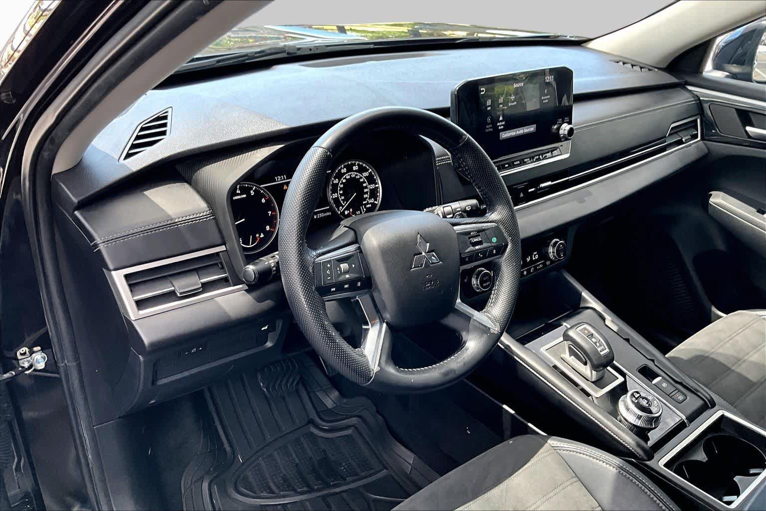 Used 2022 Mitsubishi Outlander SE AWD/4WD image 18