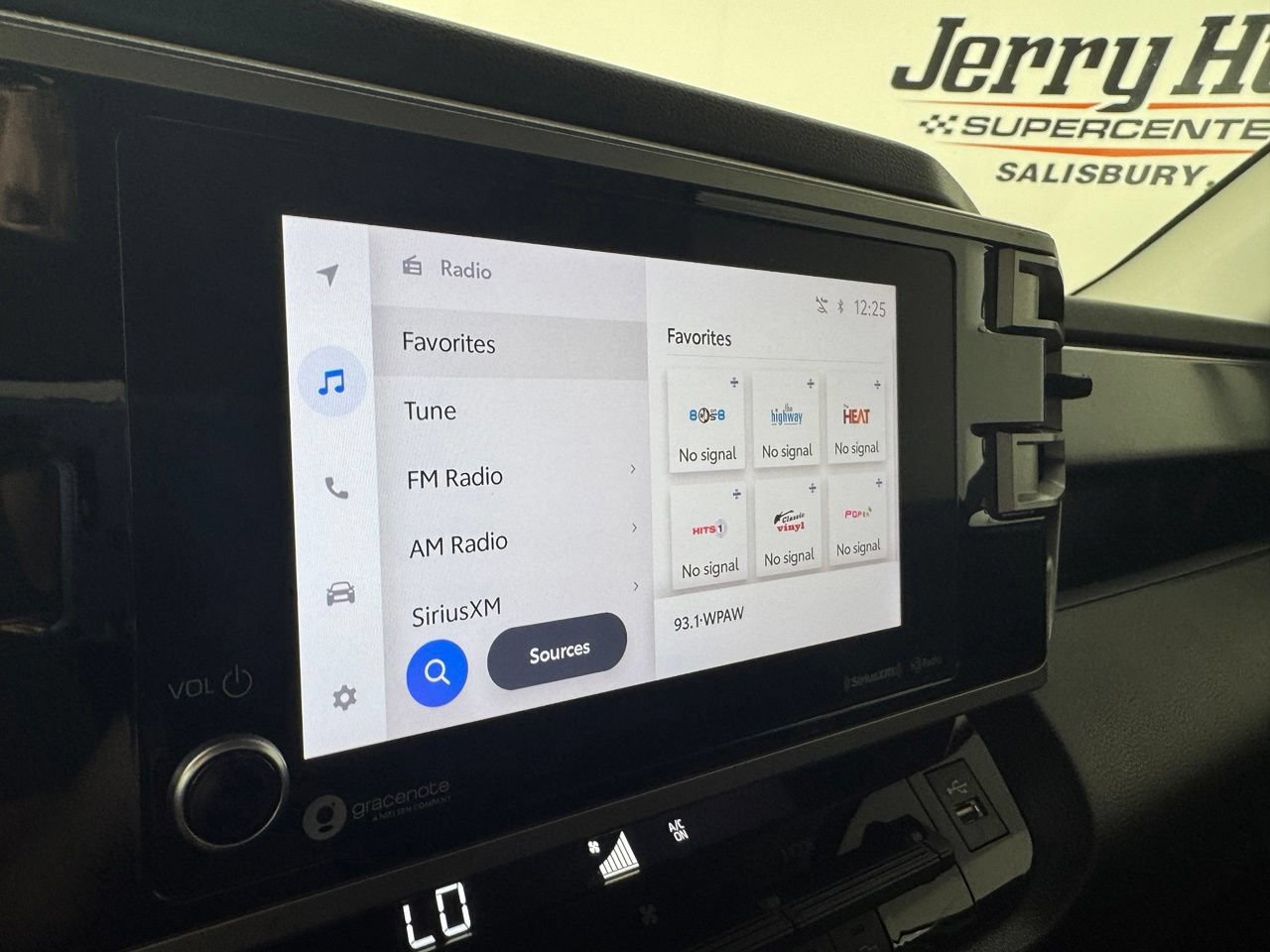 Used 2023 Toyota Tundra SR5 w/ SR5 Convenience Package AWD/4WD image 19