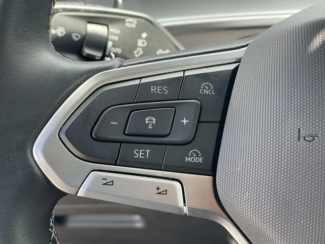 Certified 2026 Volkswagen Tiguan SE w/ Panoramic Sunroof Package FWD image 8
