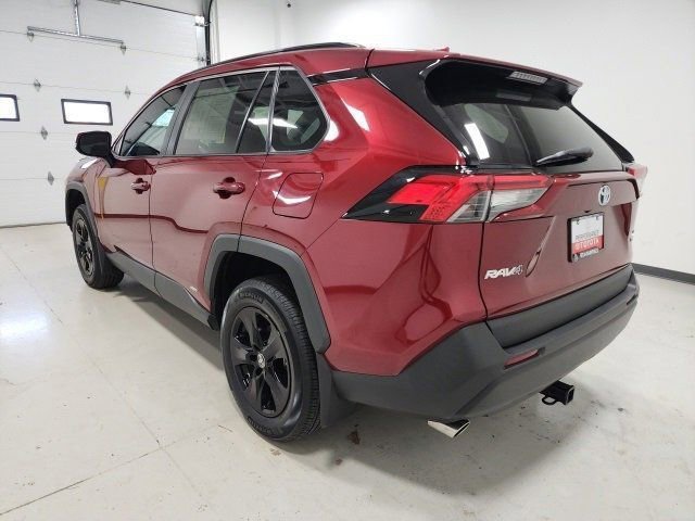 Certified 2022 Toyota RAV4 XLE w/ Convenience Package image 9