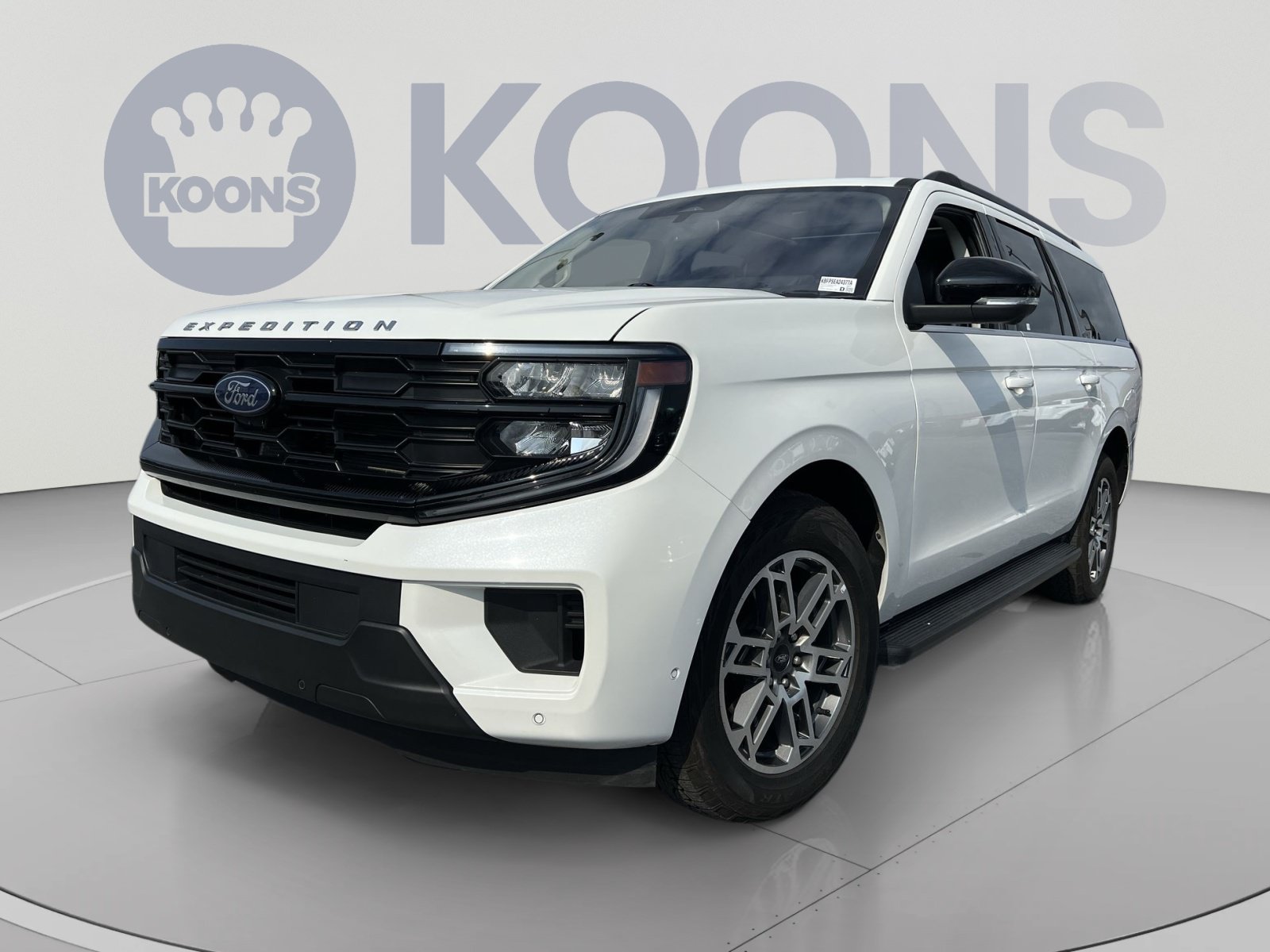 Used 2025 Ford Expedition Max Active AWD/4WD image 1