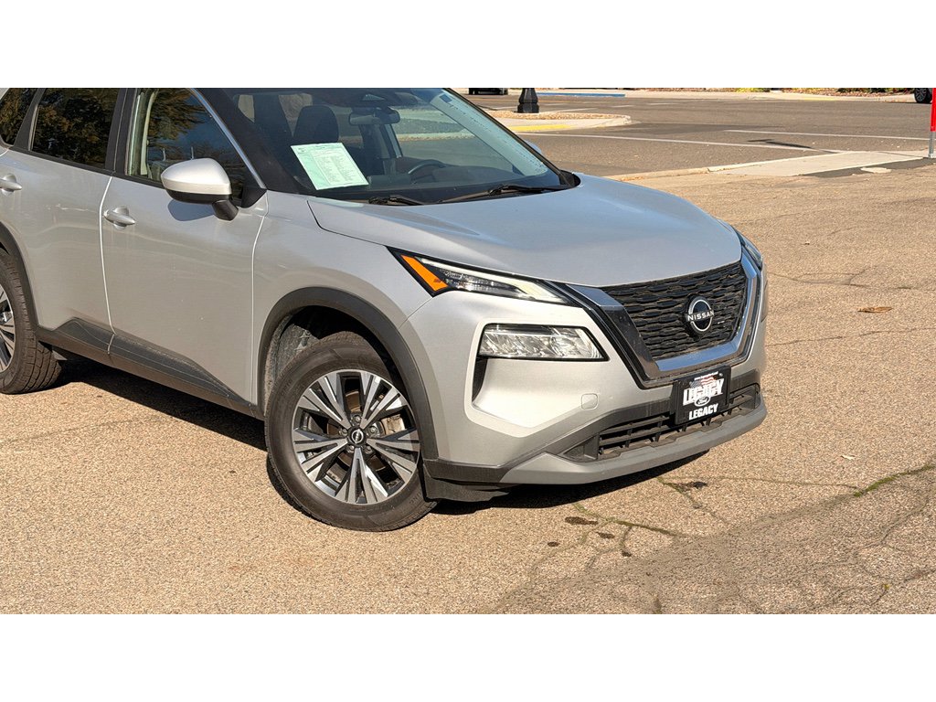 Used 2023 Nissan Rogue SV AWD/4WD image 2