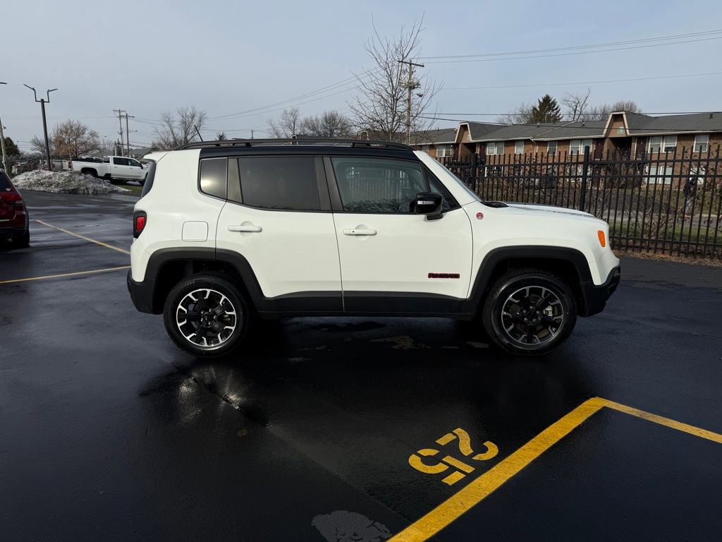 Used 2023 Jeep Renegade Trailhawk image 8