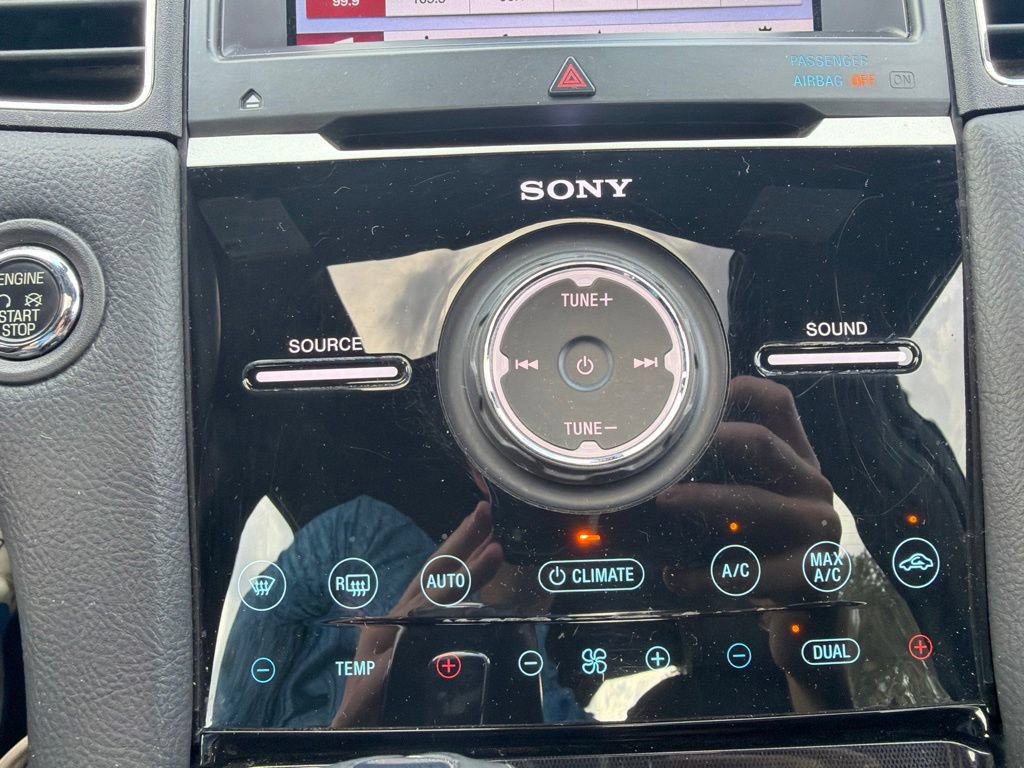 Used 2019 Ford Taurus Limited FWD image 25