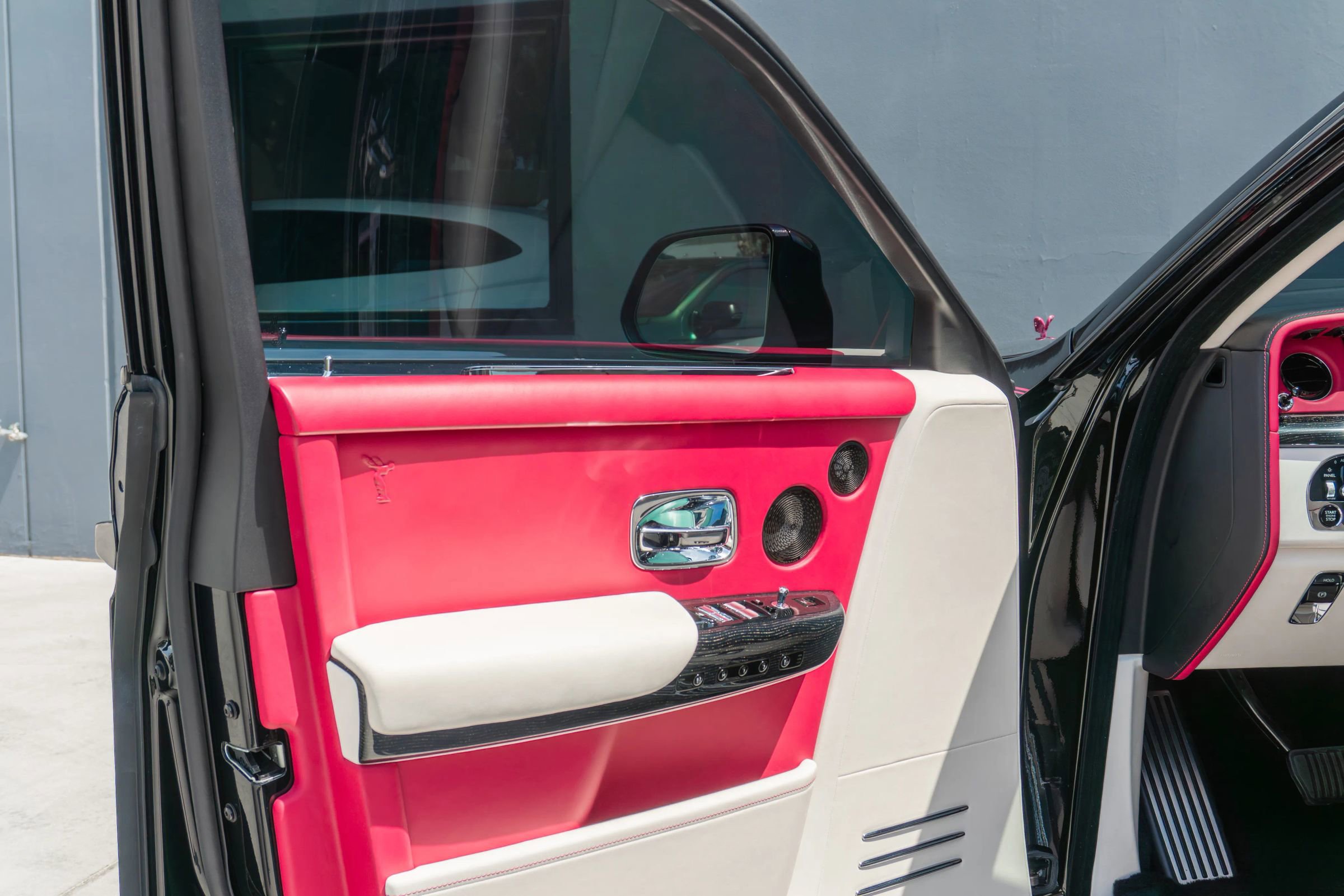 Used 2023 Rolls-Royce Phantom Sedan RWD image 79