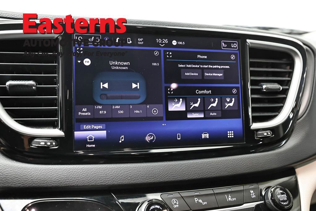 Used 2023 Chrysler Pacifica Touring-L FWD image 19