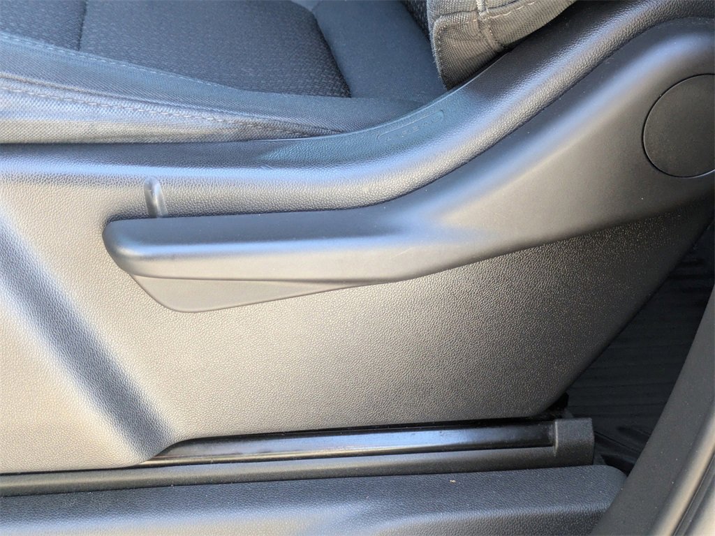 Used 2019 Chevrolet Silverado 1500 Custom w/ Custom Value Package image 19