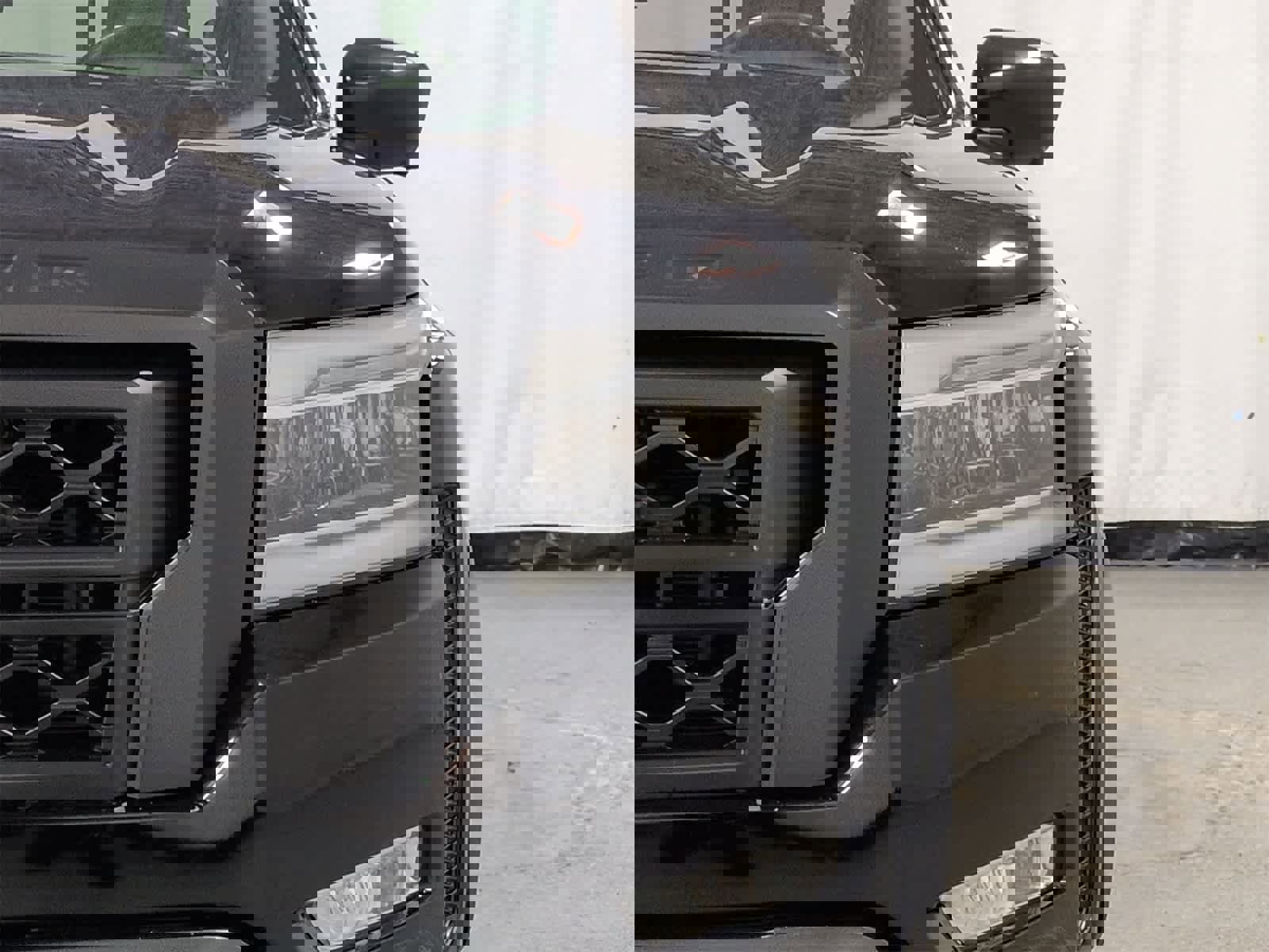 Used 2022 Nissan Frontier PRO-4X w/ Pro-4X Premium Package image 11