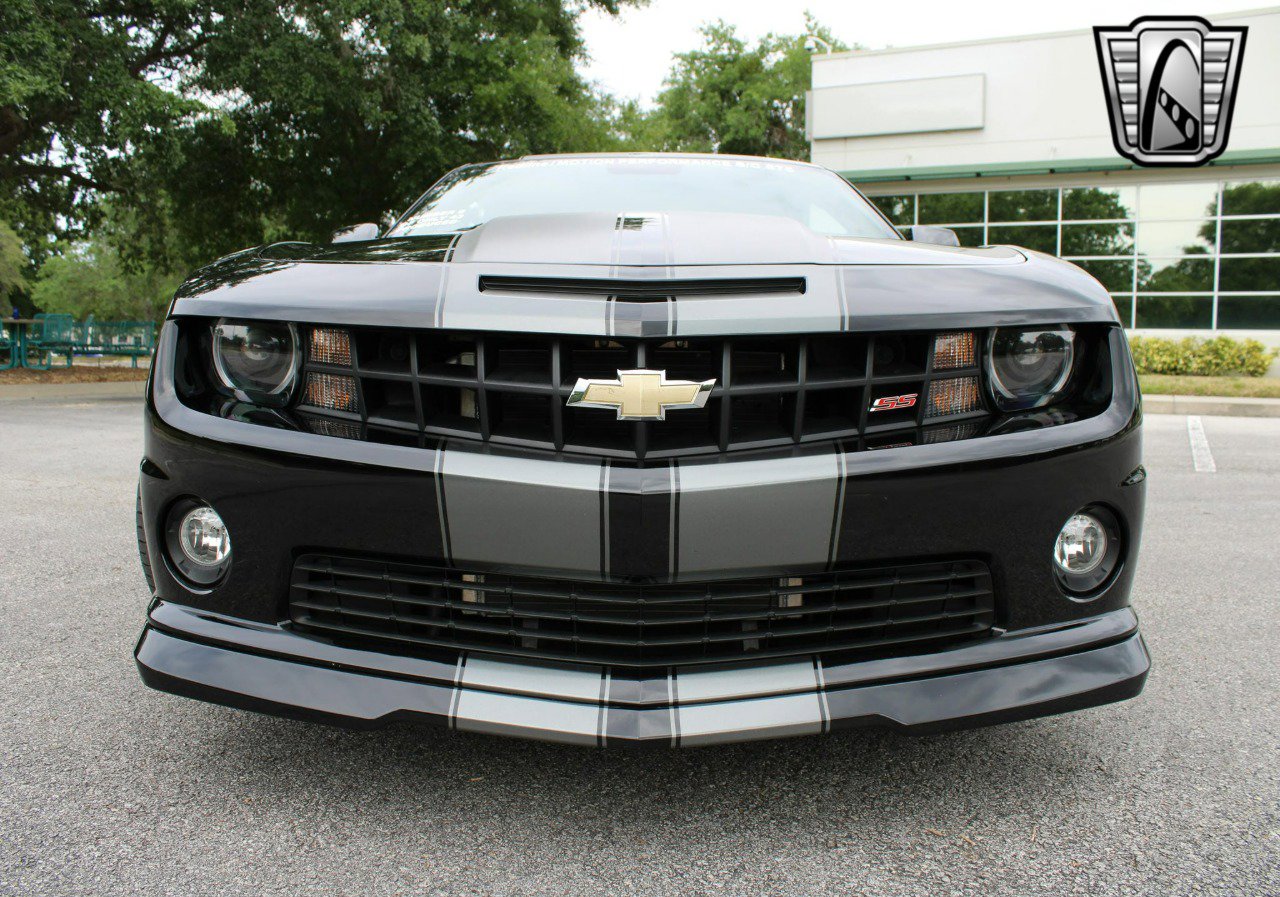 Used 2011 Chevrolet Camaro SS w/ RS Package image 9
