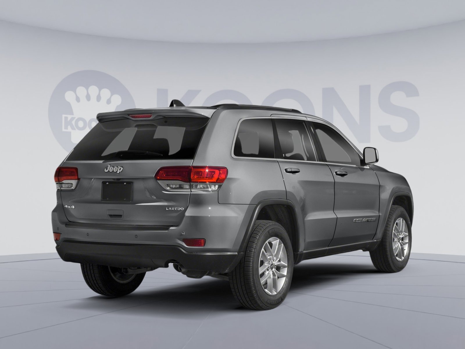 Used 2021 Jeep Grand Cherokee Laredo X image 2
