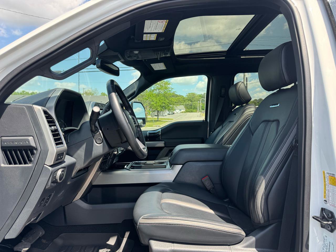 Used 2022 Ford F450 Platinum w/ FX4 Off-Road Package AWD/4WD image 20
