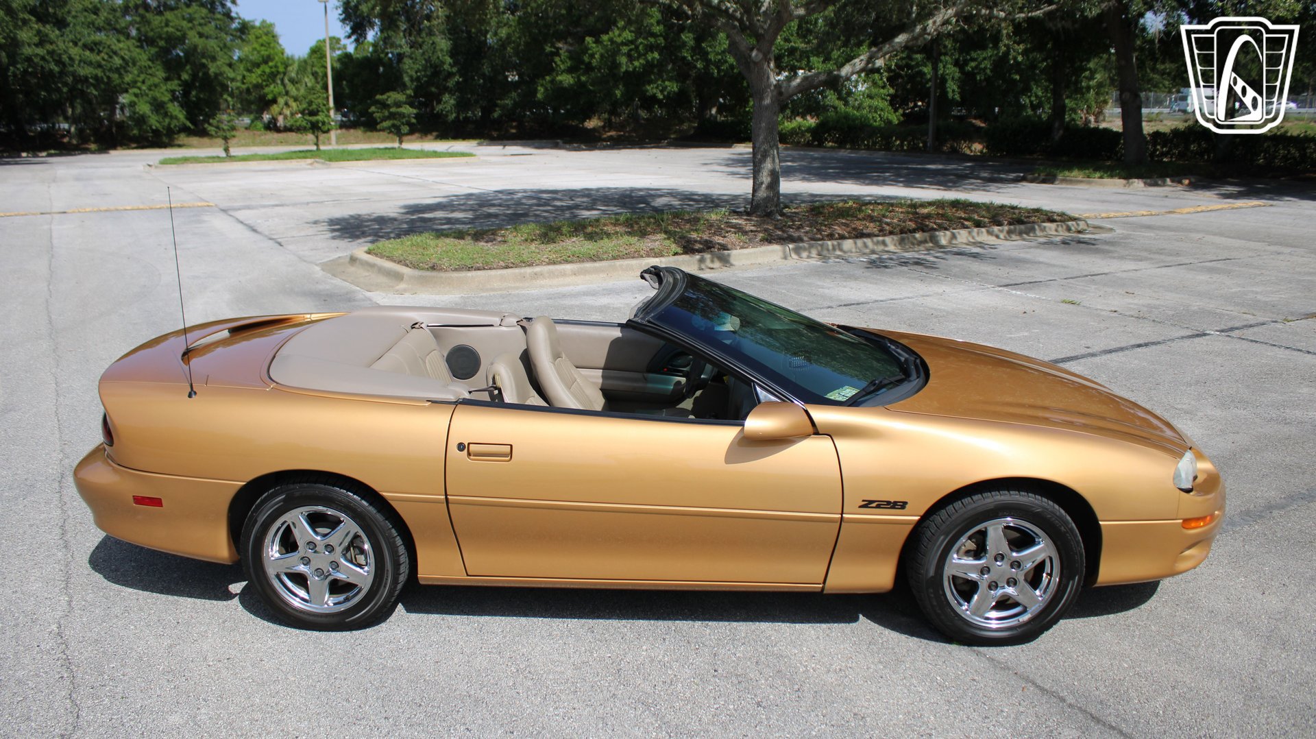 Used 1998 Chevrolet Camaro Z28 RWD image 19
