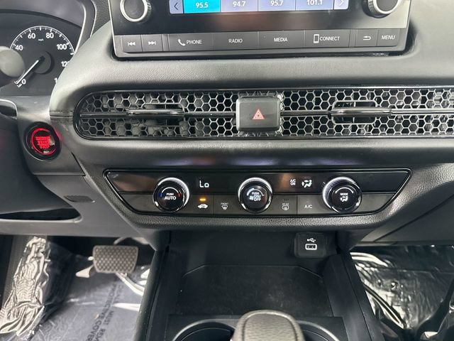 Certified 2024 Honda HR-V LX image 9