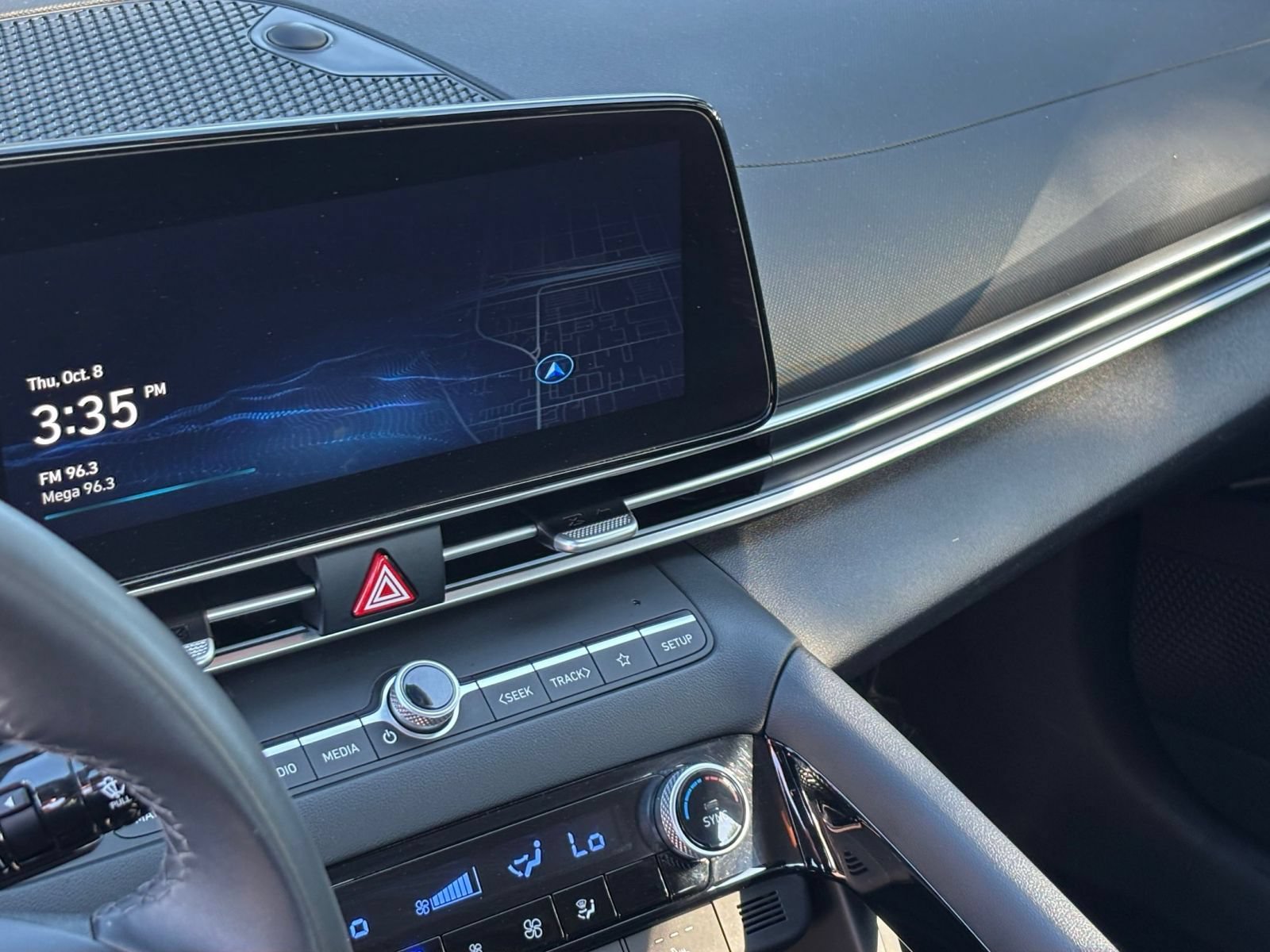 Used 2025 Hyundai Elantra SEL FWD image 19