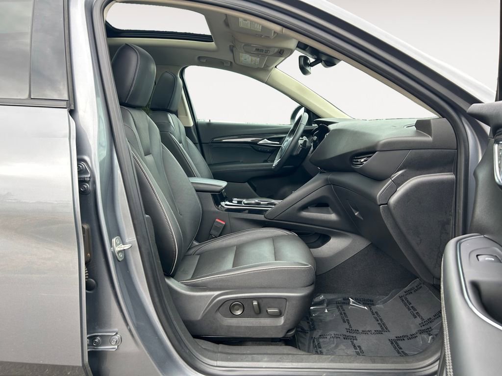 Used 2021 Buick Envision Essence w/ Sport Touring Package image 11