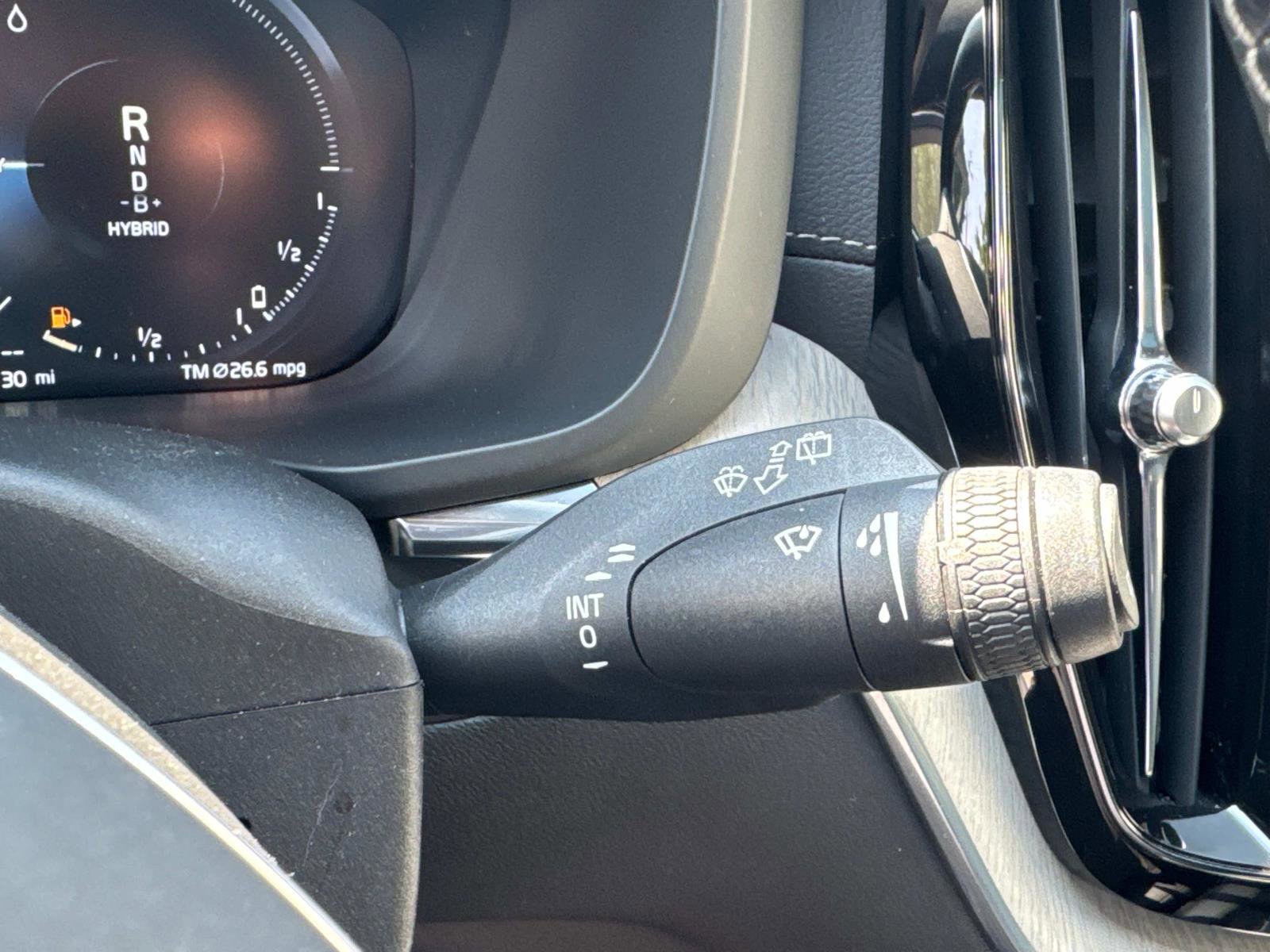 Used 2020 Volvo XC60 T8 Inscription image 26