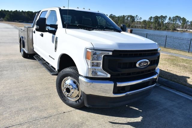 Used 2022 Ford F350 XL w/ Power Equipment Group image 2