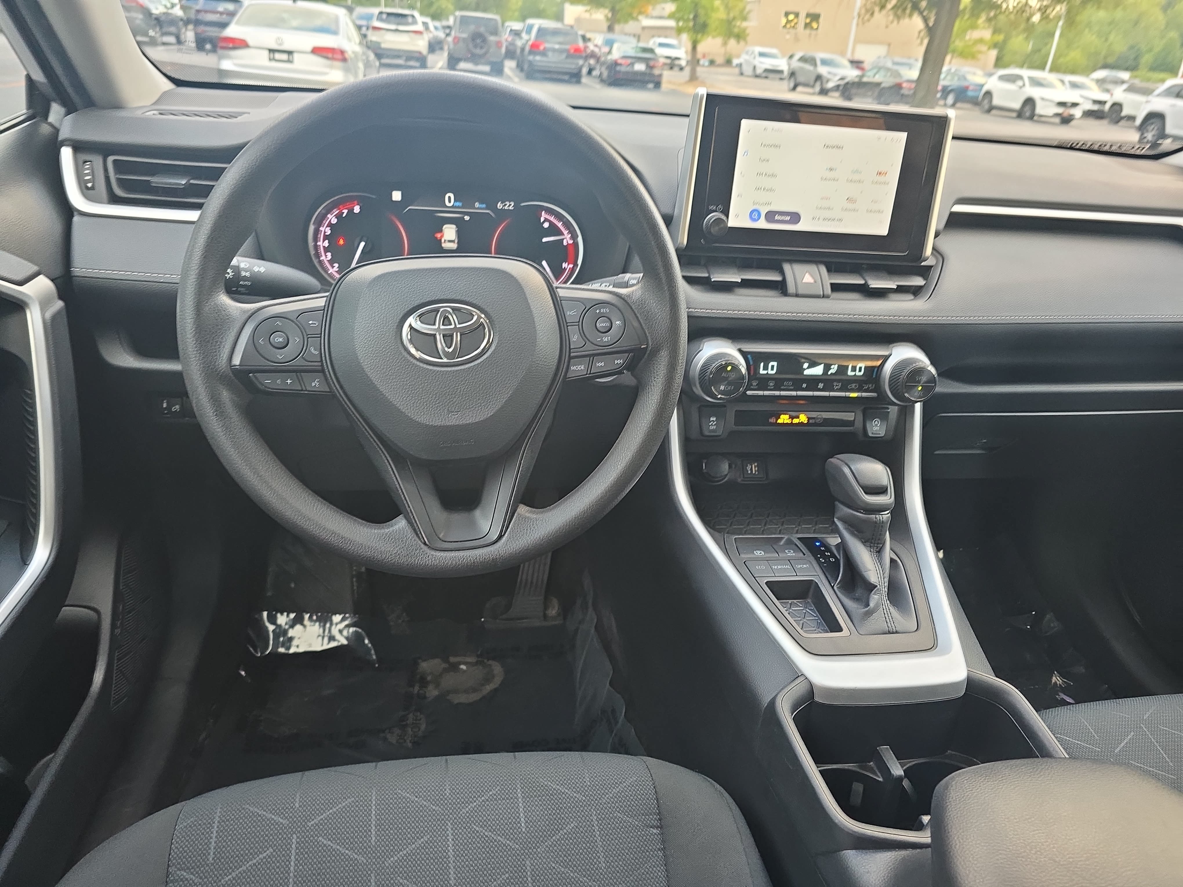 Used 2024 Toyota RAV4 XLE FWD image 16
