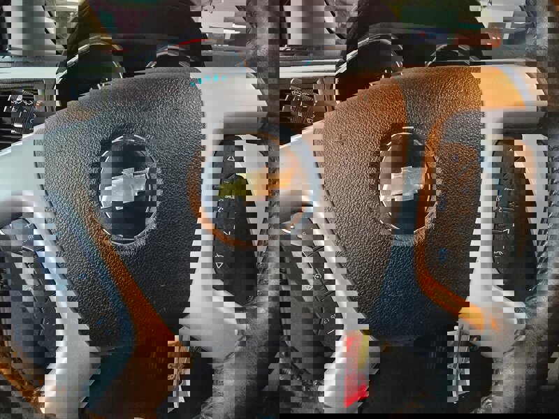 Used 2010 Chevrolet Traverse LT w/ Personal Connectivity Package image 26