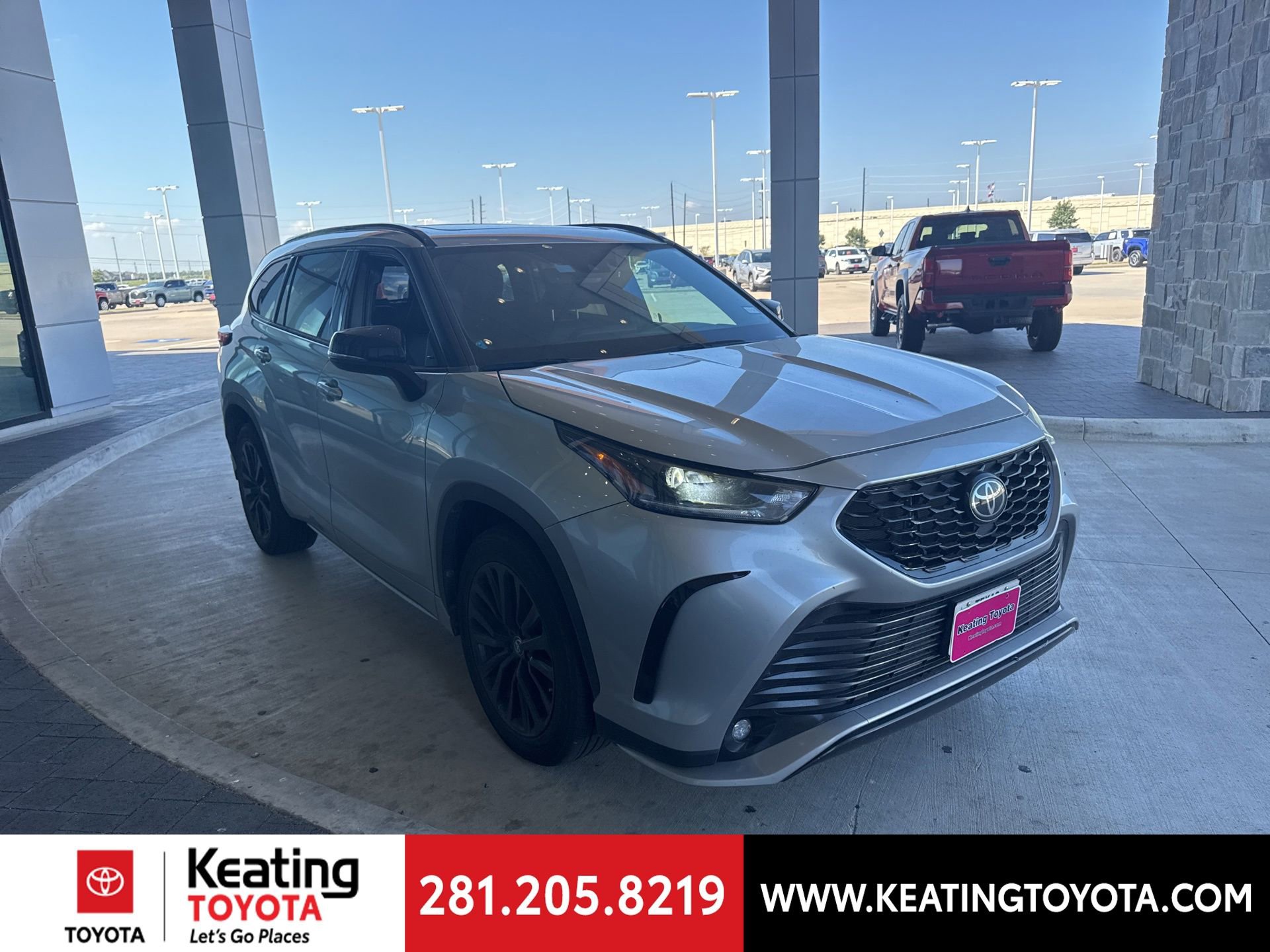 Used 2023 Toyota Highlander XSE