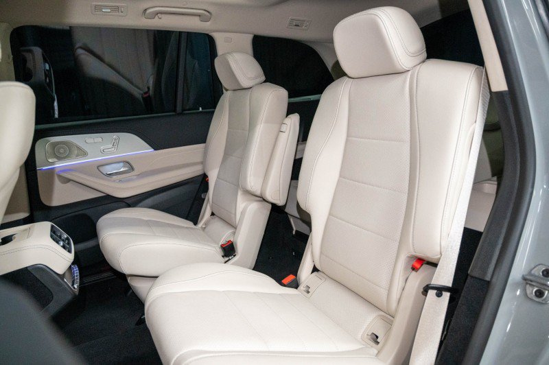 New 2026 Mercedes-Benz GLS 450 4MATIC image 14