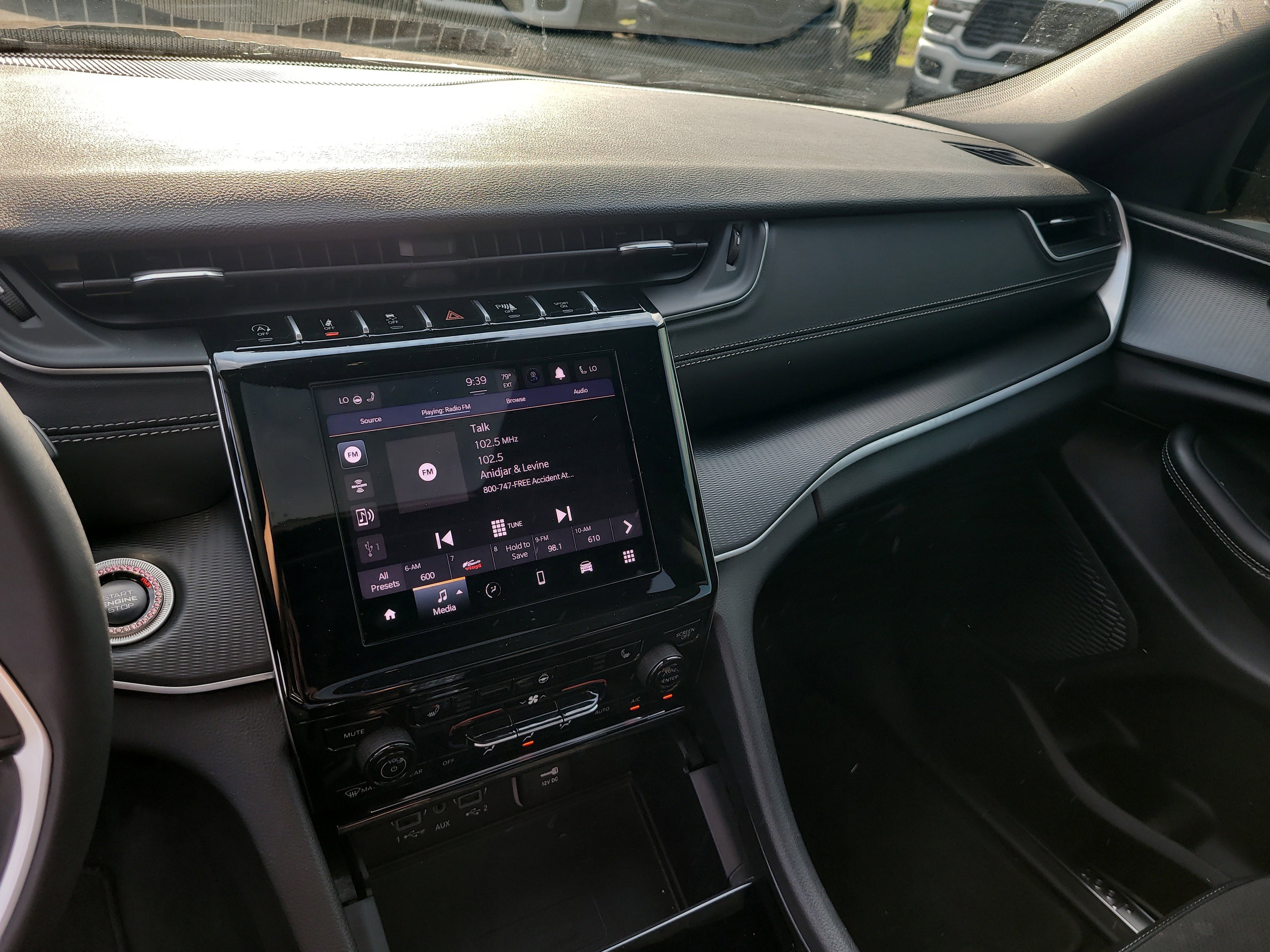 Used 2025 Jeep Grand Cherokee L Altitude image 22