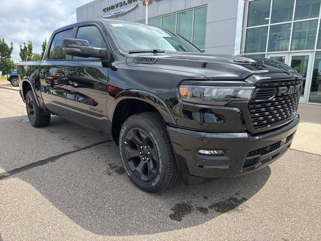 New 2026 RAM 1500 4x4 Crew Cab image 4