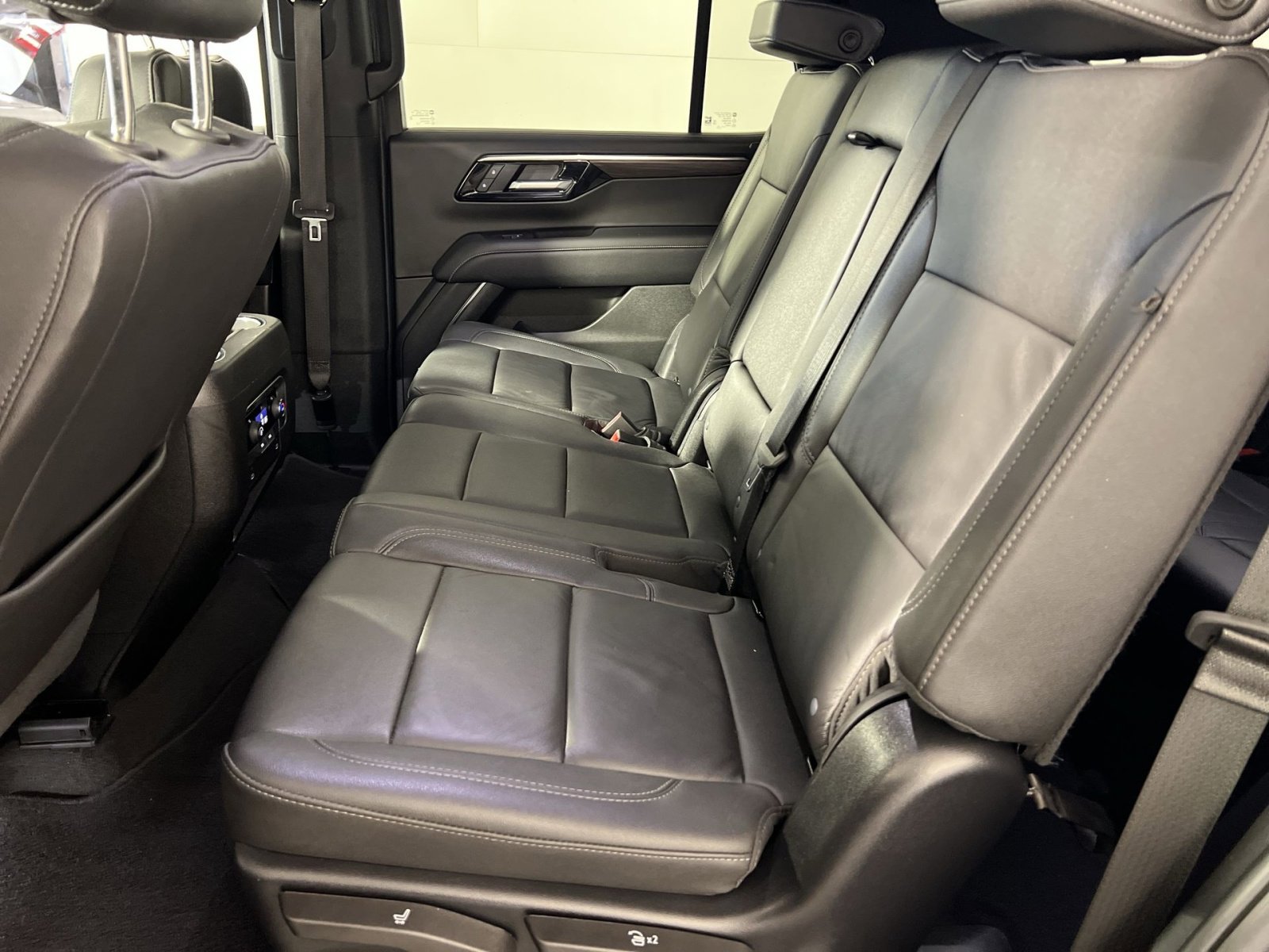 Used 2025 Chevrolet Tahoe LT image 25