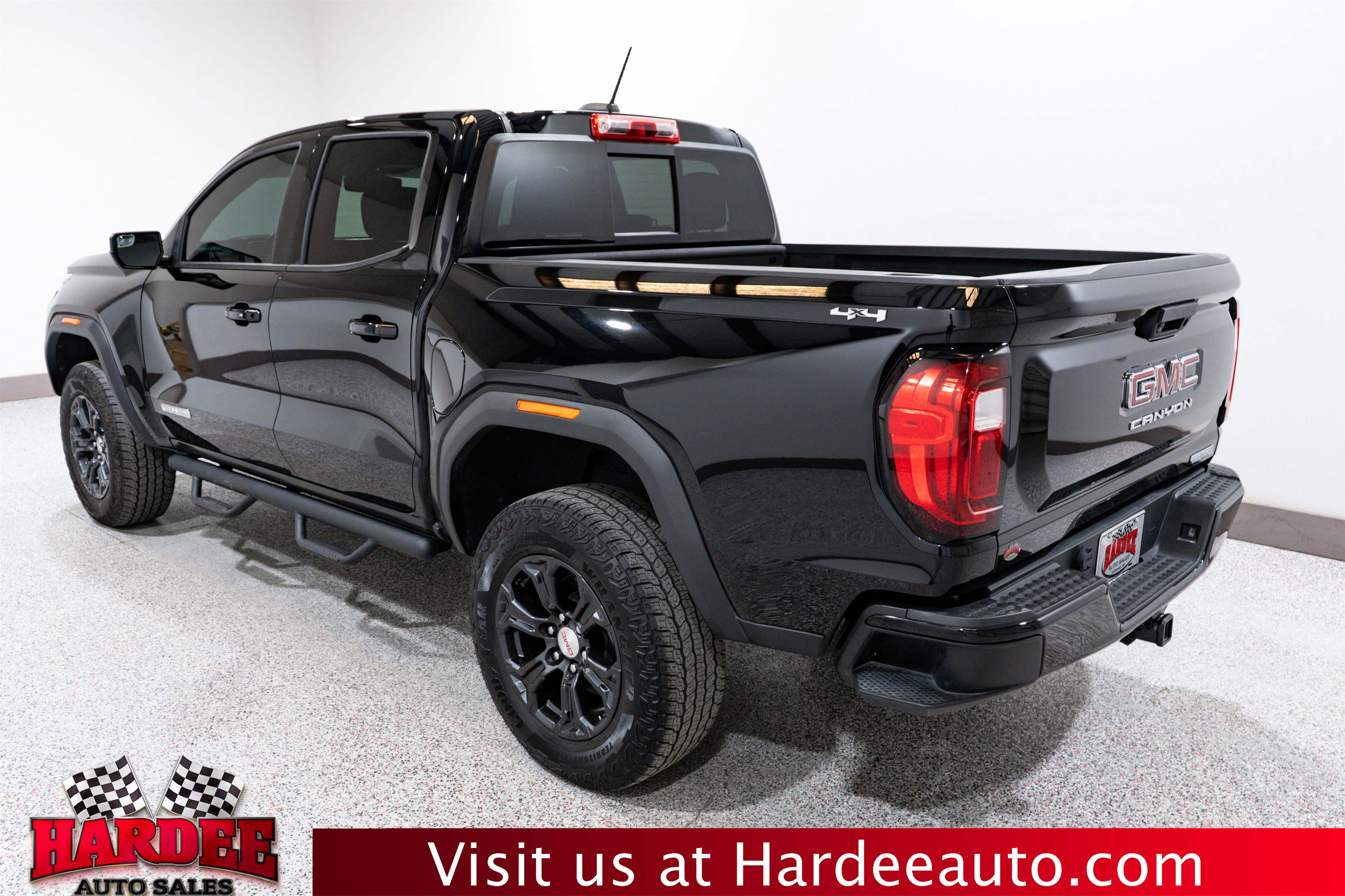 Used 2023 GMC Canyon Elevation w/ Convenience Package image 3