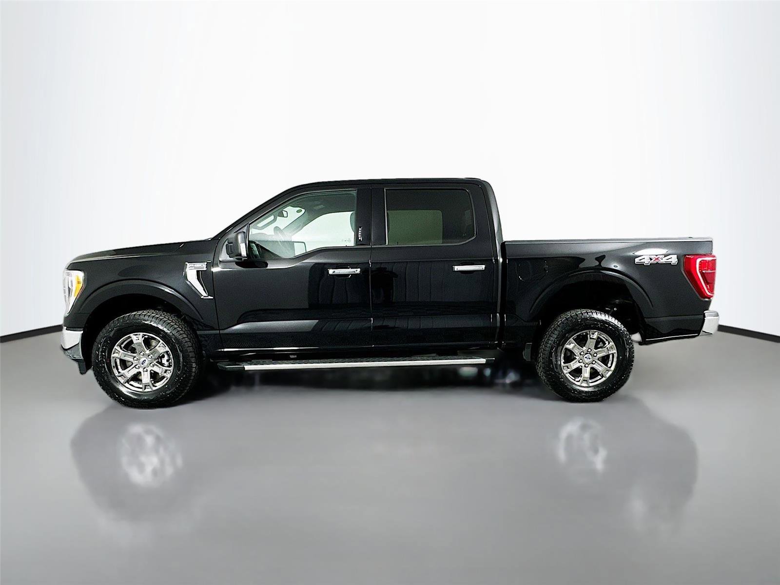 Used 2023 Ford F150 XLT w/ Equipment Group 302A High image 8