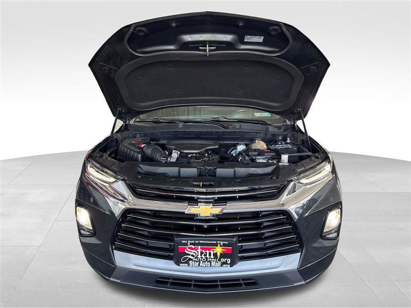 Used 2019 Chevrolet Blazer Premier w/ Sun and Wheels Package AWD/4WD image 11