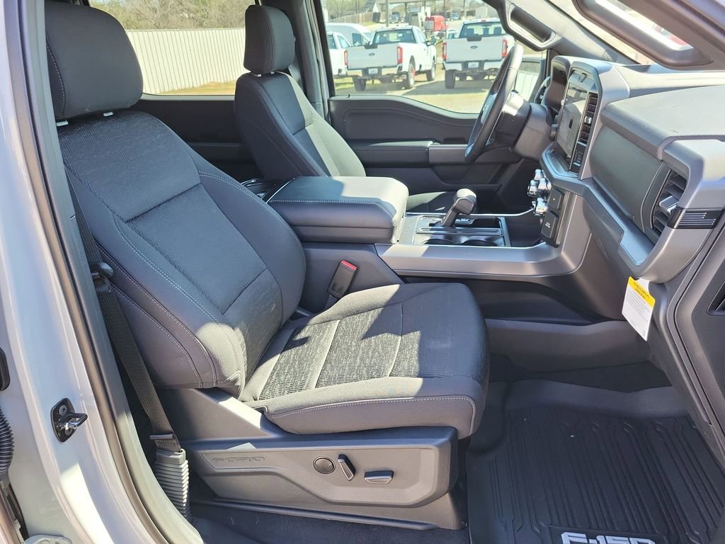 New 2026 Ford F150 XLT w/ Equipment Group 302A MID AWD/4WD image 25