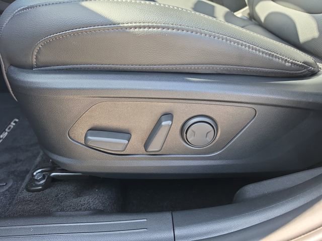Used 2025 Hyundai Tucson SEL FWD image 16