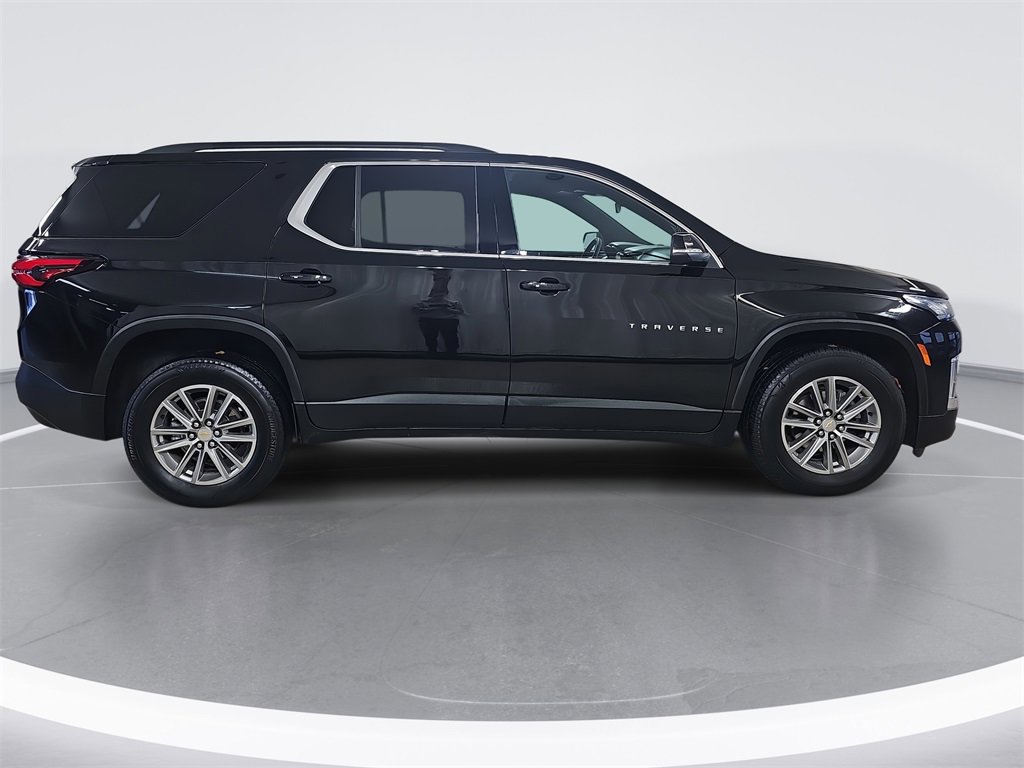 Certified 2023 Chevrolet Traverse LT image 2