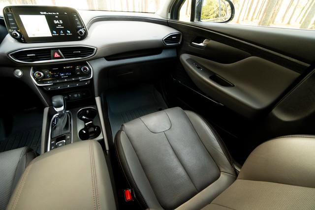 Used 2020 Hyundai Santa Fe Limited image 15