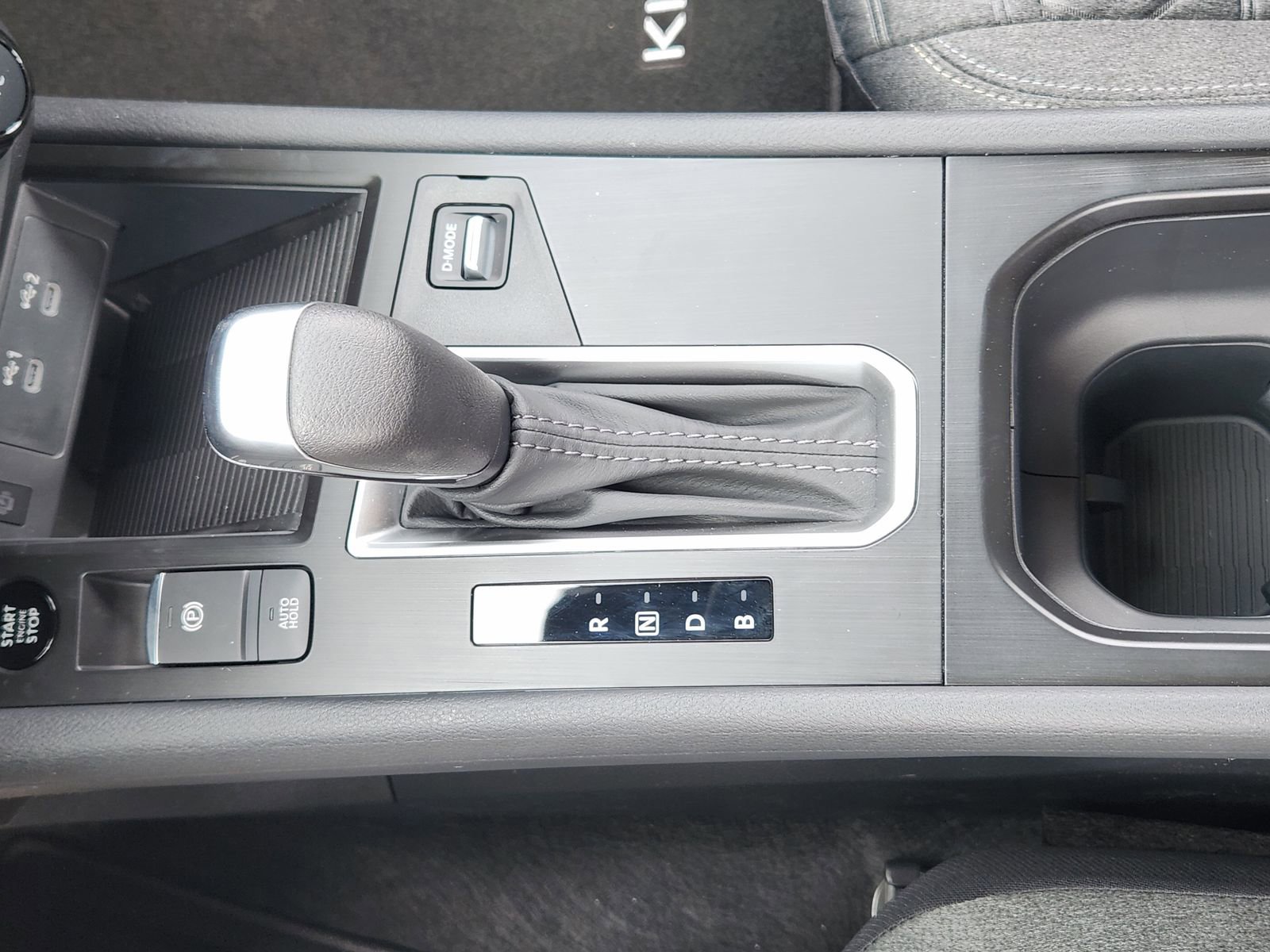 New 2026 Nissan Kicks SV image 18