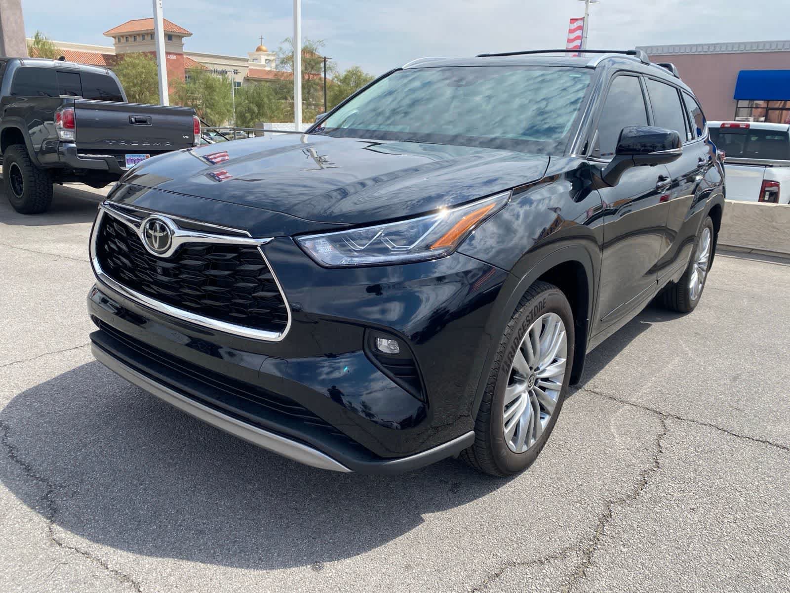 Used 2025 Toyota Highlander Platinum AWD/4WD video 1