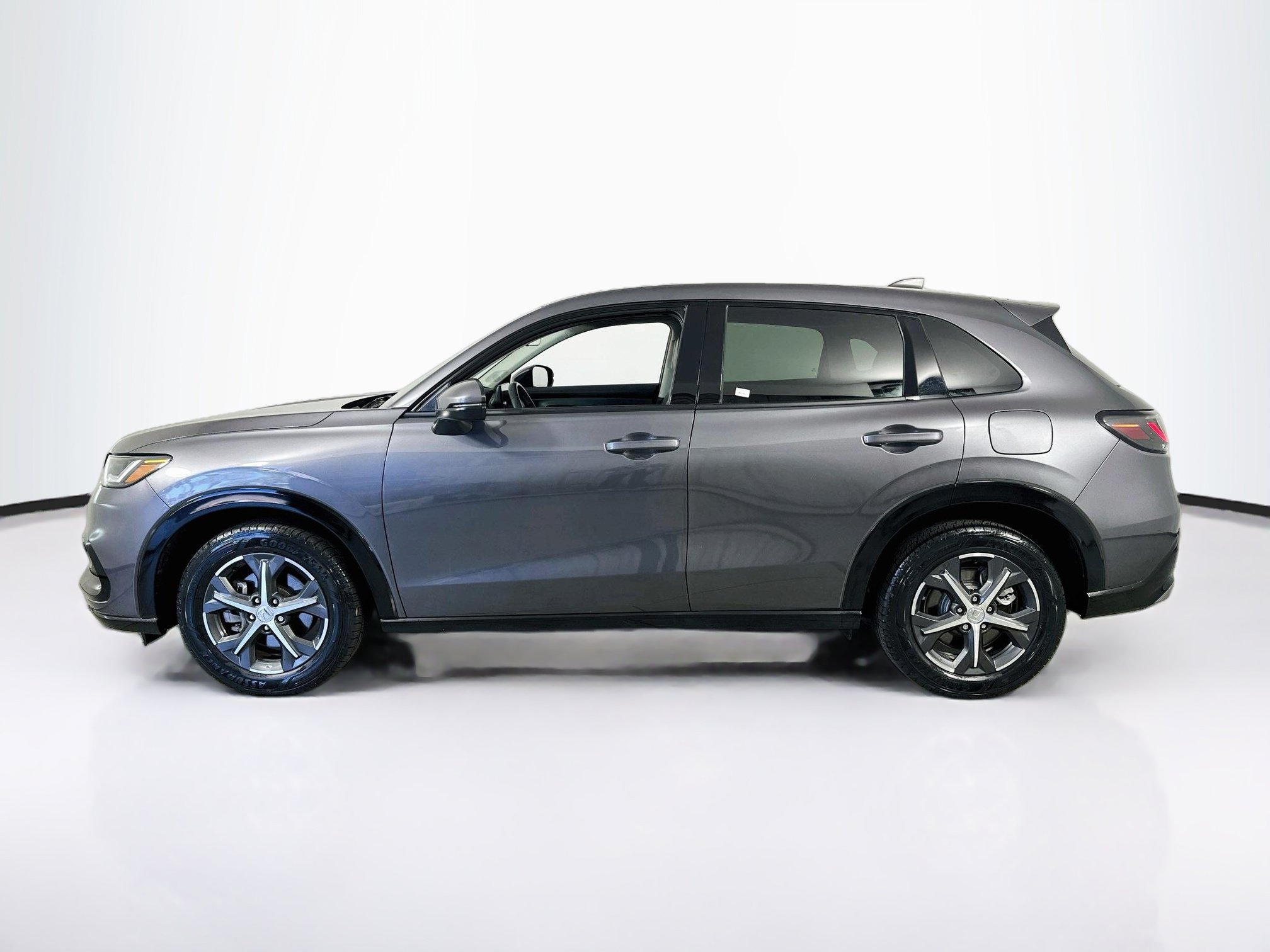 Used 2023 Honda HR-V EX-L image 8