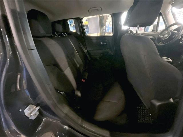 Used 2023 Jeep Renegade Latitude image 22