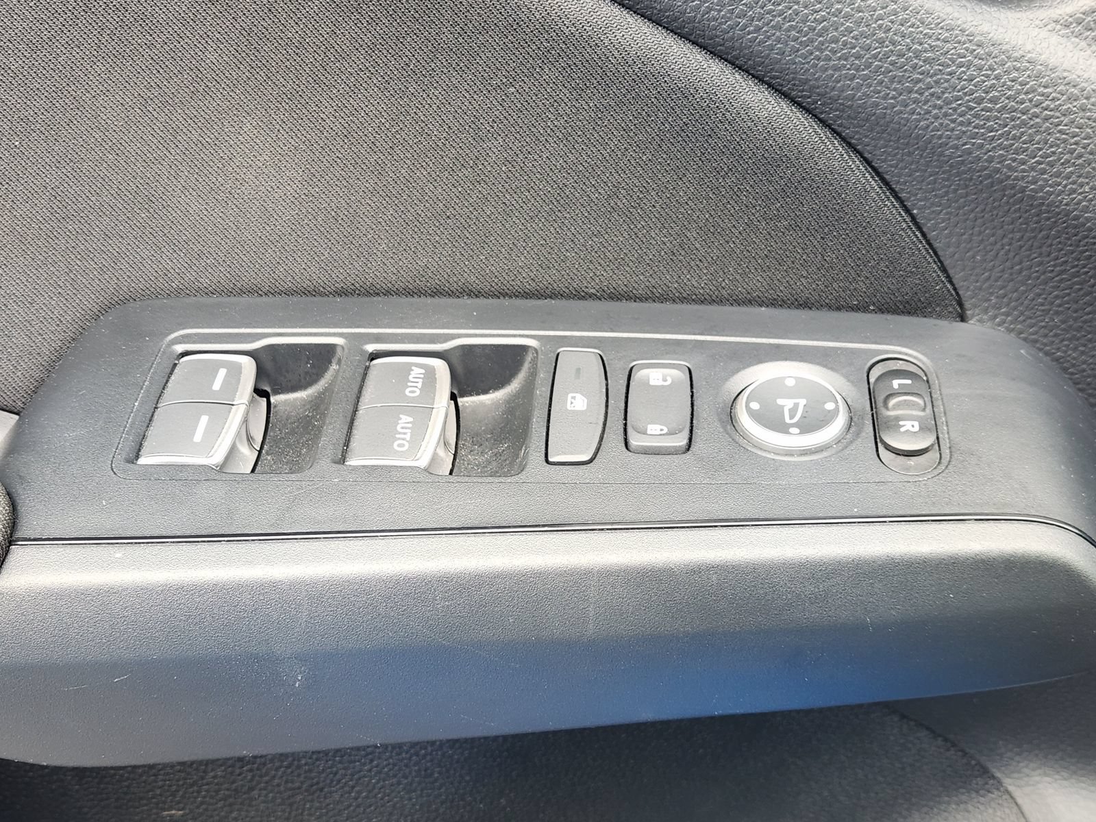 Used 2025 Honda Civic Sport image 29