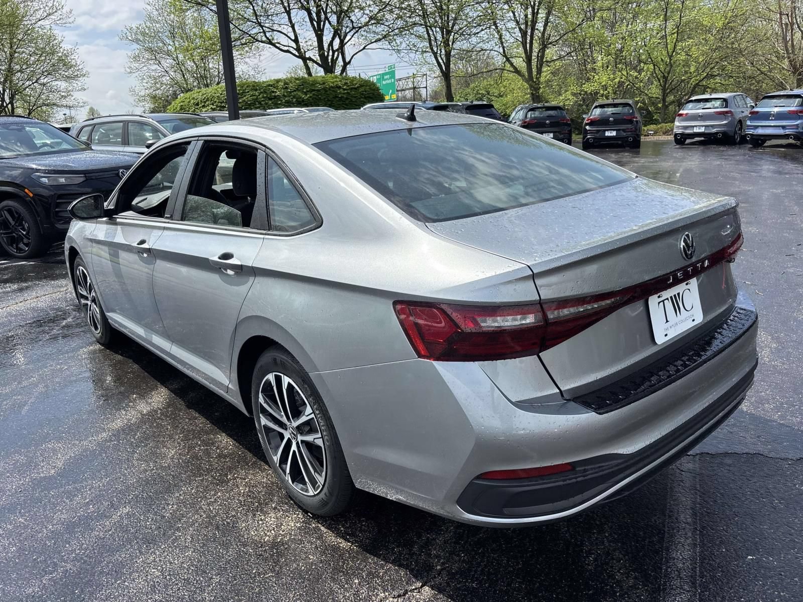 New 2026 Volkswagen Jetta Sport FWD image 7