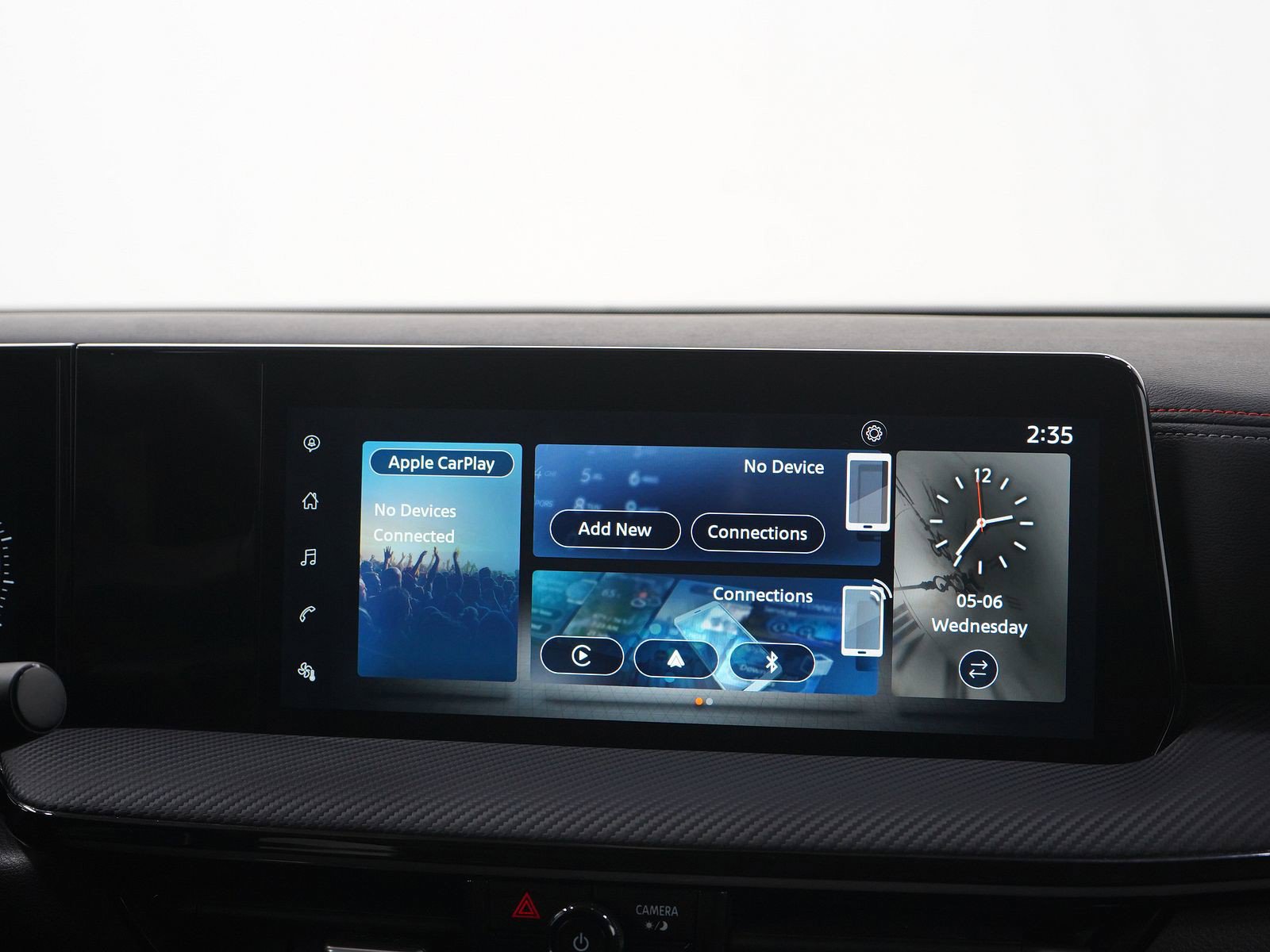 Used 2025 Nissan Kicks SR AWD/4WD image 16