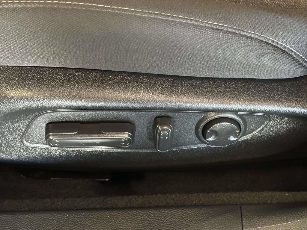 Used 2025 Honda Accord Sport image 21